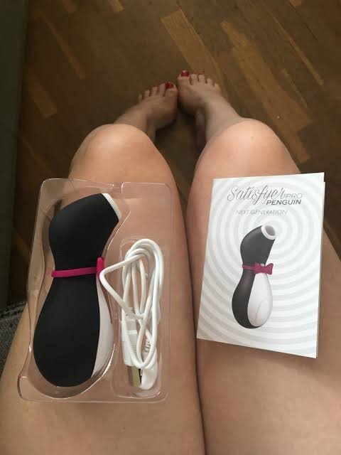 Satisfyer Pro Penguin Next Generation Air-Pulse Stimulator - Image 3