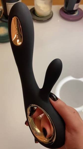 LELO SORAYA Wave Rabbit Massager - Image 3