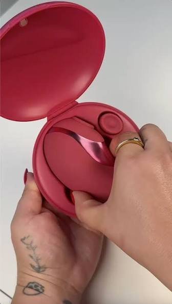 Bellesa Pebble Rechargeable Palm Vibrator - Image 2